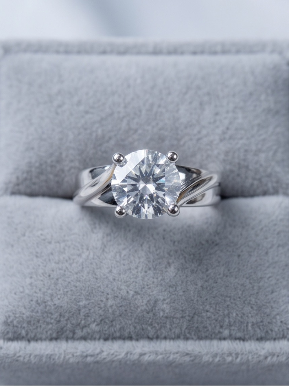 Round Cut Lab Diamond Solitaire Twisted .925 Sterling Silver Band Ring Size 7